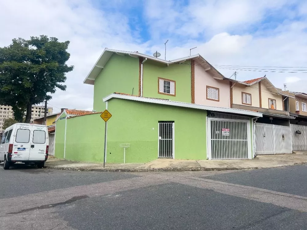 Sobrado à venda com 2 quartos, 100m² - Foto 1