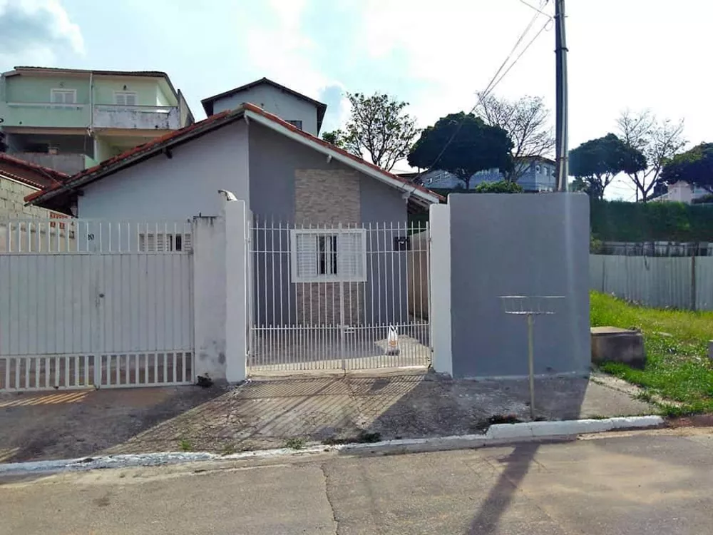 Casa à venda com 2 quartos, 60m² - Foto 2