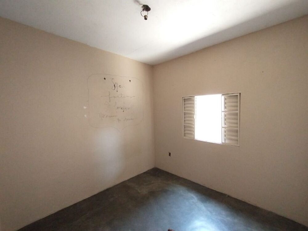 Casa, 6 quartos, 143 m² - Foto 3