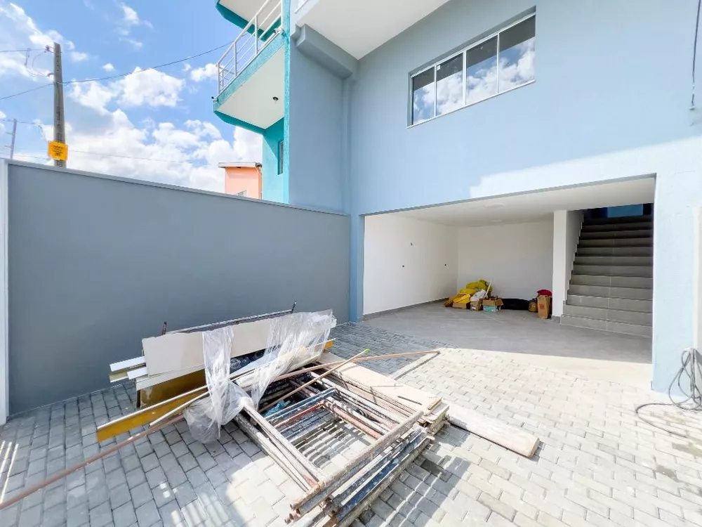 Sobrado à venda com 4 quartos, 168m² - Foto 2