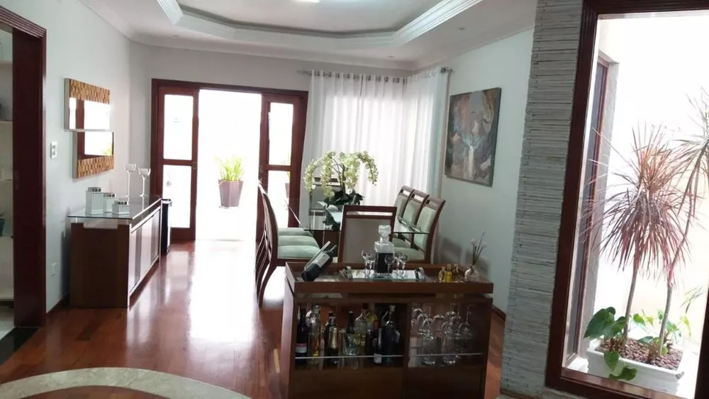 Sobrado à venda com 4 quartos, 264m² - Foto 4