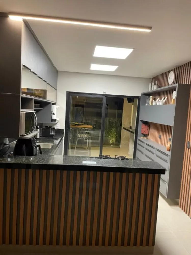 Sobrado à venda com 4 quartos, 260m² - Foto 4