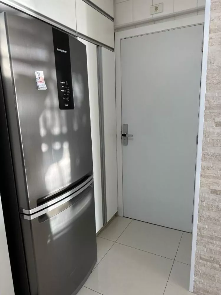 Apartamento à venda com 3 quartos, 142m² - Foto 4