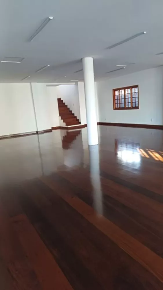 Sobrado para alugar com 5 quartos, 384m² - Foto 3