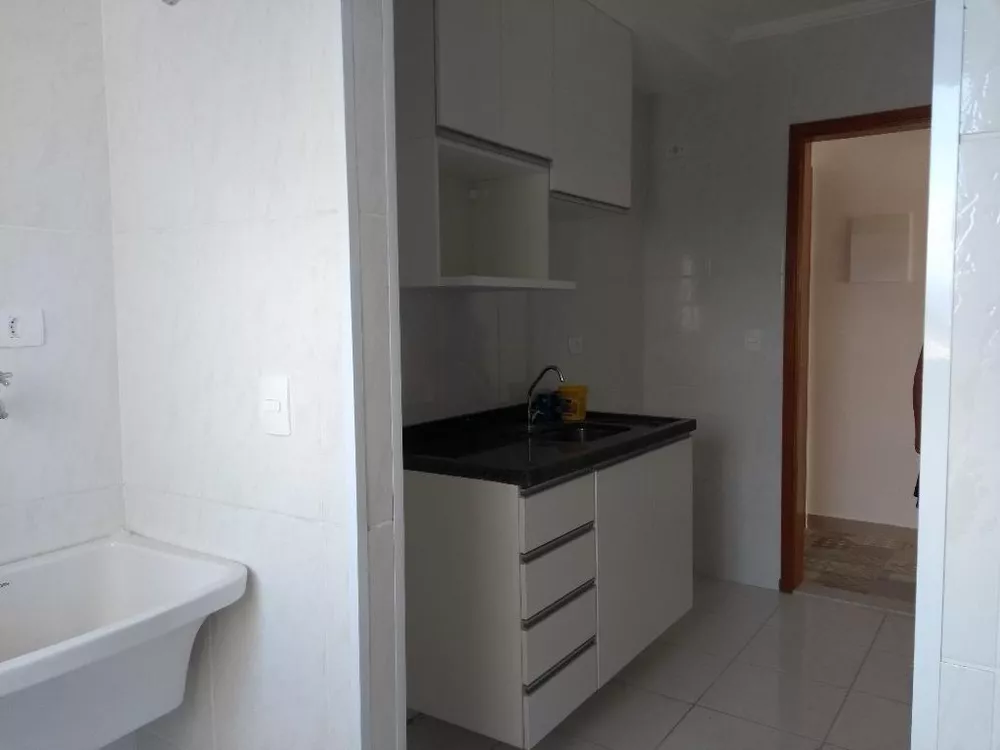 Apartamento à venda com 2 quartos, 62m² - Foto 4