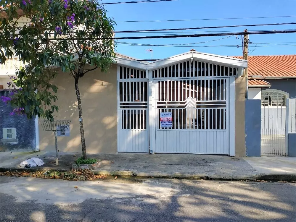 Casa à venda com 2 quartos, 80m² - Foto 1