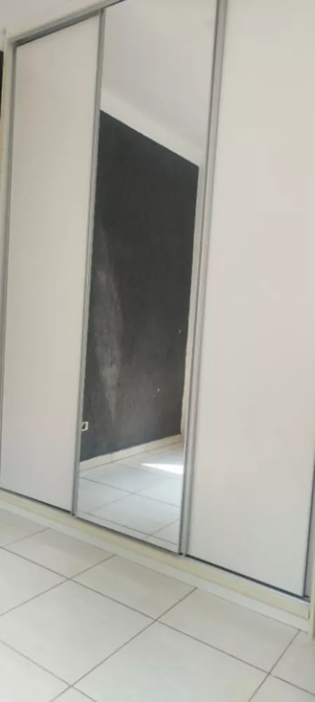 Apartamento para alugar com 2 quartos, 50m² - Foto 4