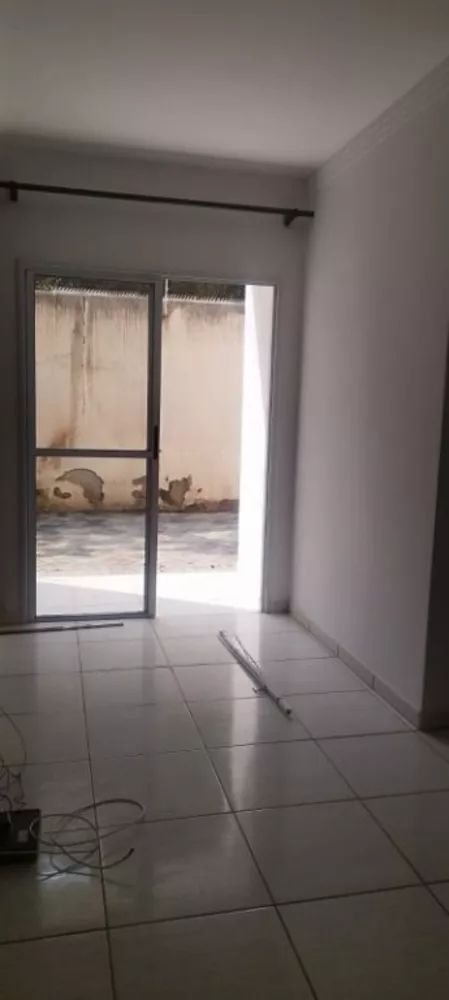 Apartamento para alugar com 2 quartos, 50m² - Foto 2