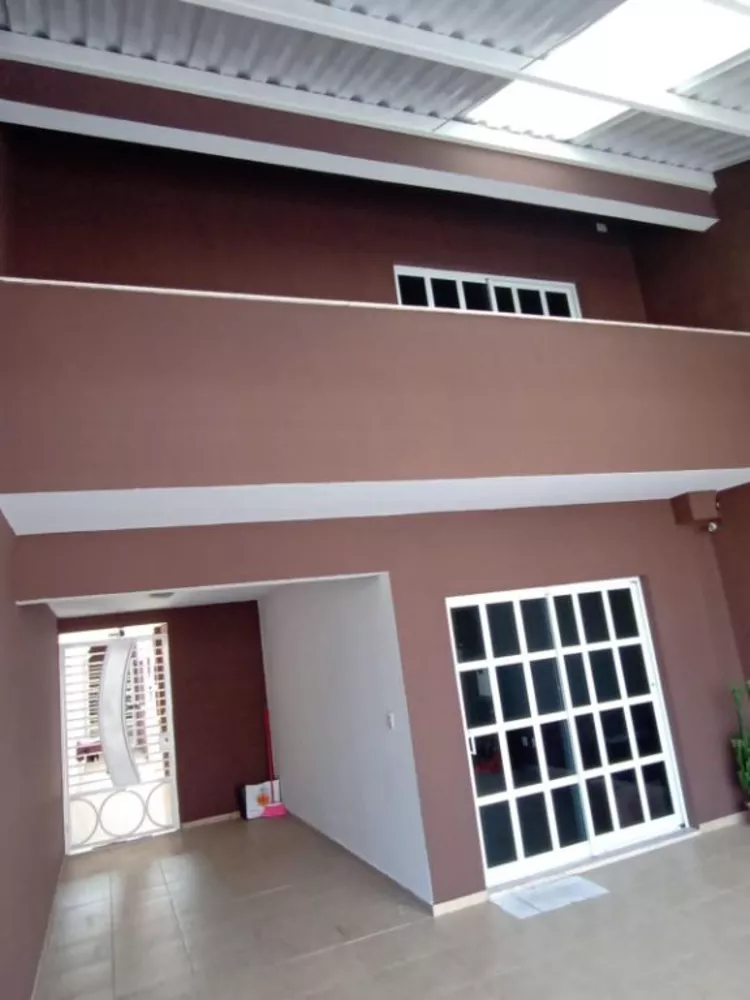 Sobrado à venda com 4 quartos, 200m² - Foto 2