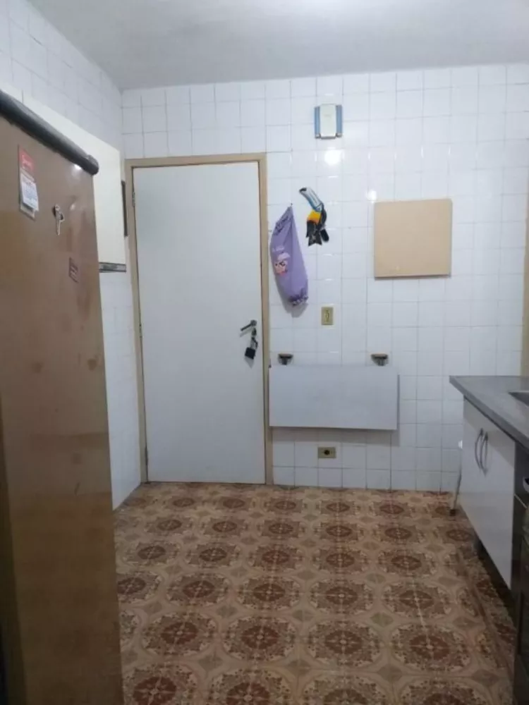 Apartamento à venda com 2 quartos, 62m² - Foto 3