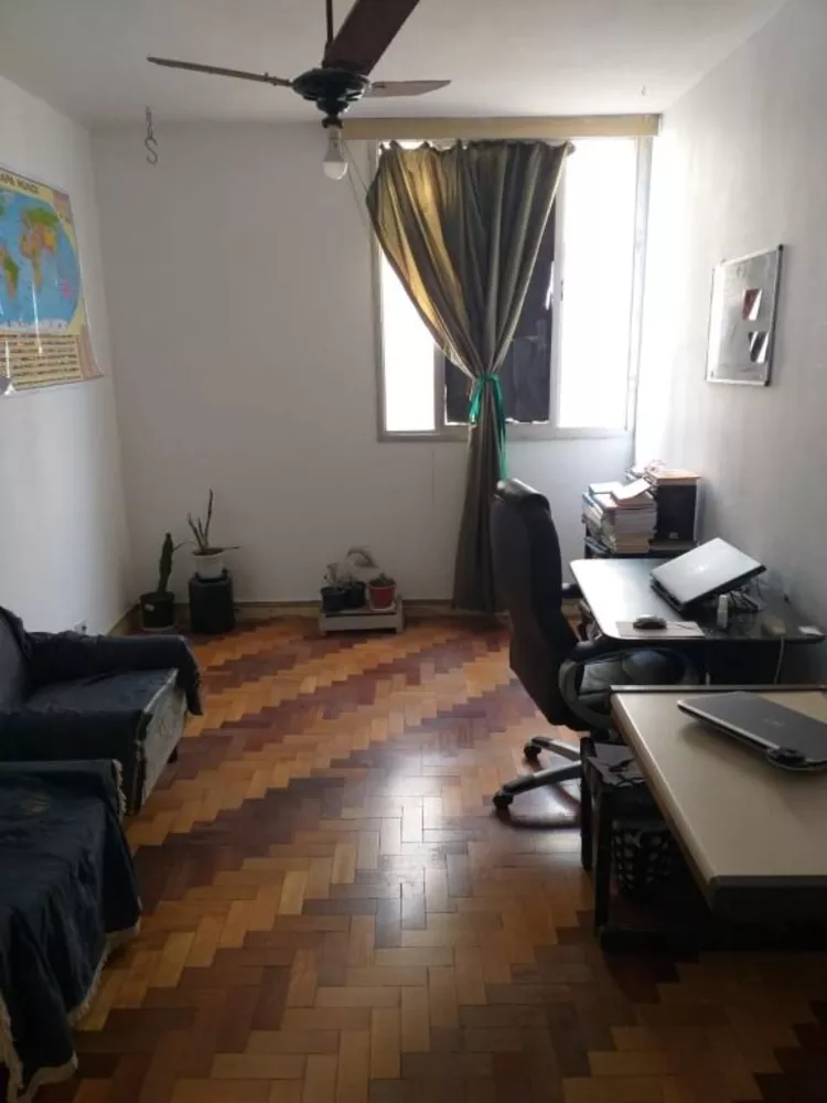 Apartamento à venda com 2 quartos, 62m² - Foto 2