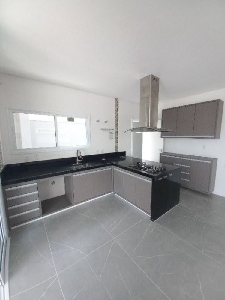 Sobrado, 4 quartos, 301 m² - Foto 3