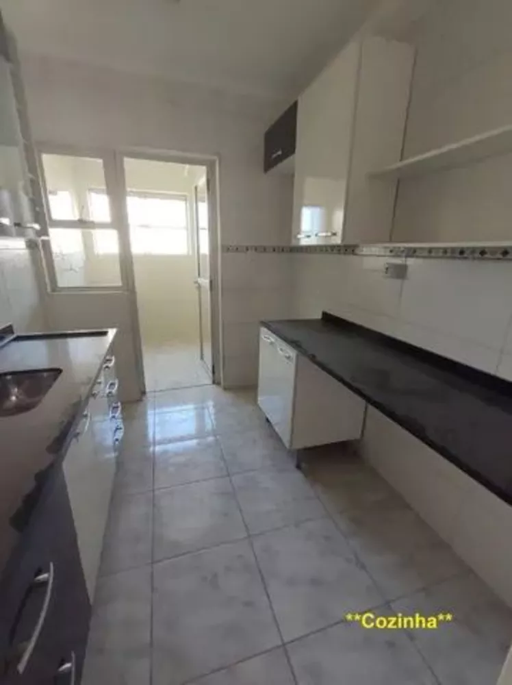 Apartamento à venda com 2 quartos, 76m² - Foto 3