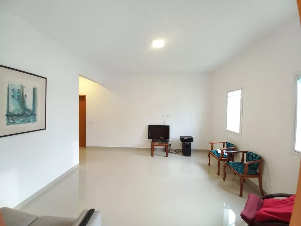 Casa de Condomínio à venda com 3 quartos, 333m² - Foto 4