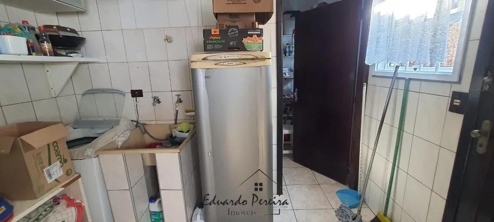 Sobrado, 3 quartos, 295 m² - Foto 2
