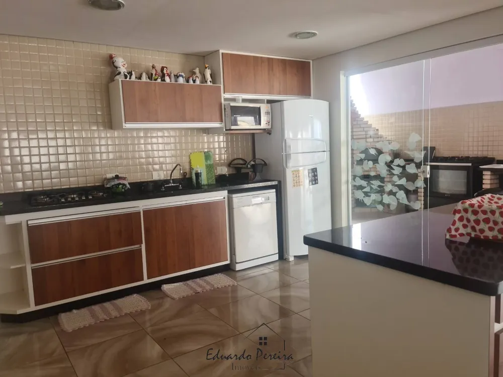 Casa, 6 quartos, 250 m² - Foto 5