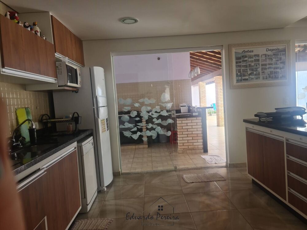 Casa, 6 quartos, 250 m² - Foto 3