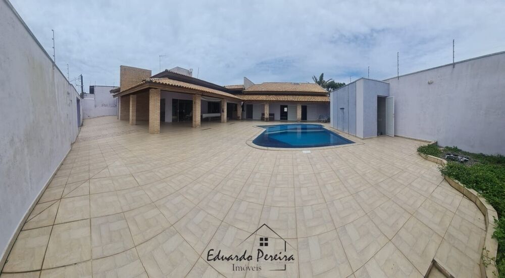Casa, 6 quartos, 250 m² - Foto 1