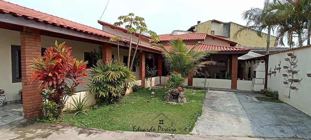 Casa, 3 quartos, 196 m² - Foto 2