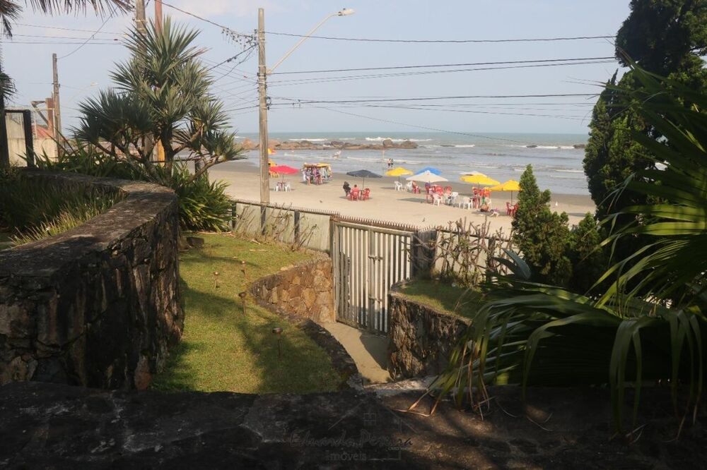Casa, 2 quartos, 299 m² - Foto 1