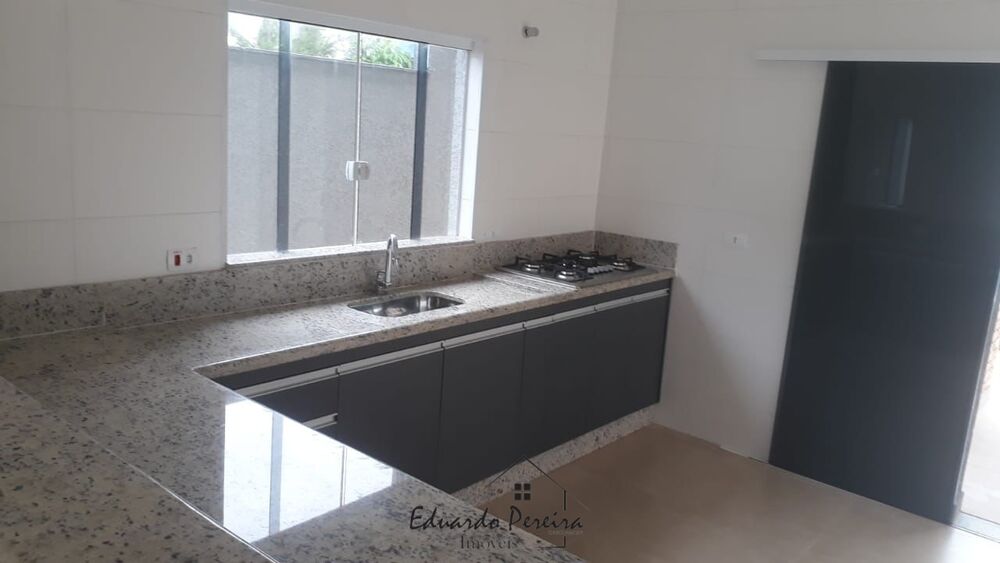 Casa, 3 quartos, 148 m² - Foto 3