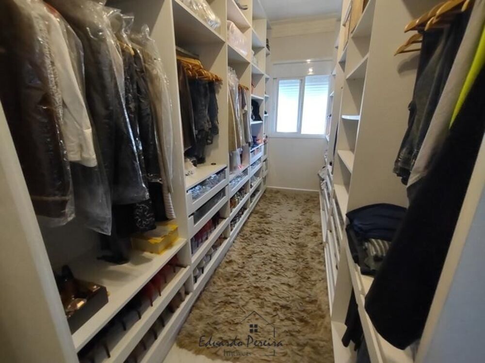 Sobrado, 4 quartos, 265 m² - Foto 1