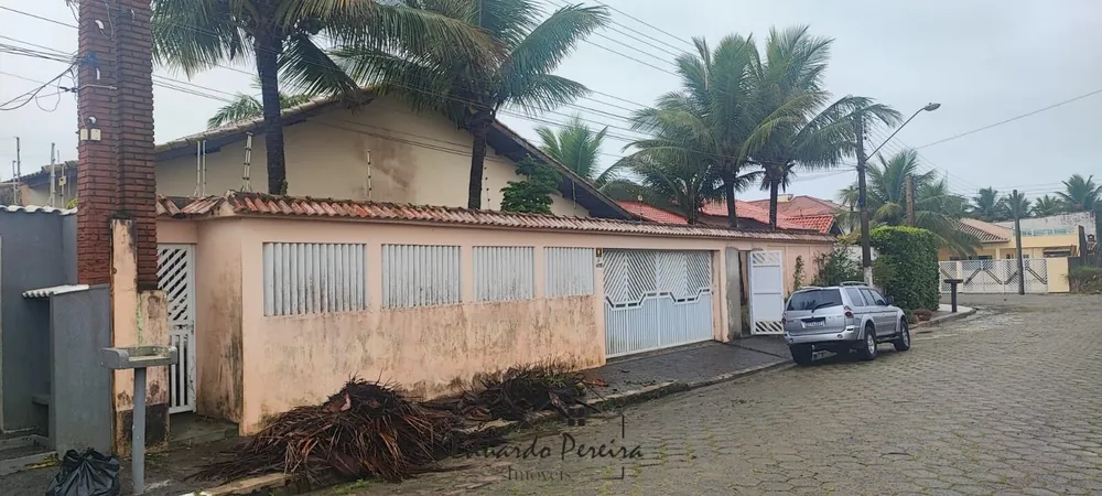 Casa, 5 quartos, 275 m² - Foto 1