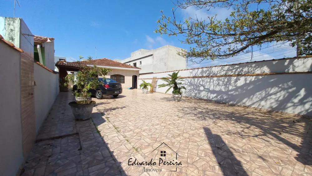 Casa, 2 quartos, 330 m² - Foto 1