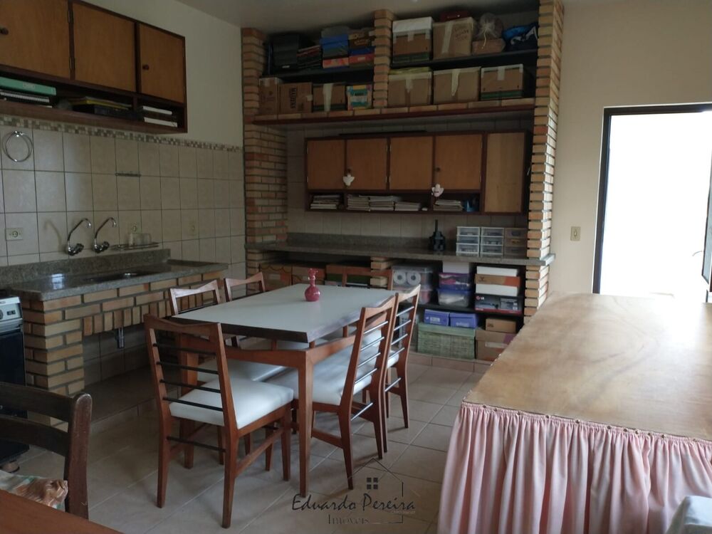 Sobrado, 5 quartos, 348 m² - Foto 2