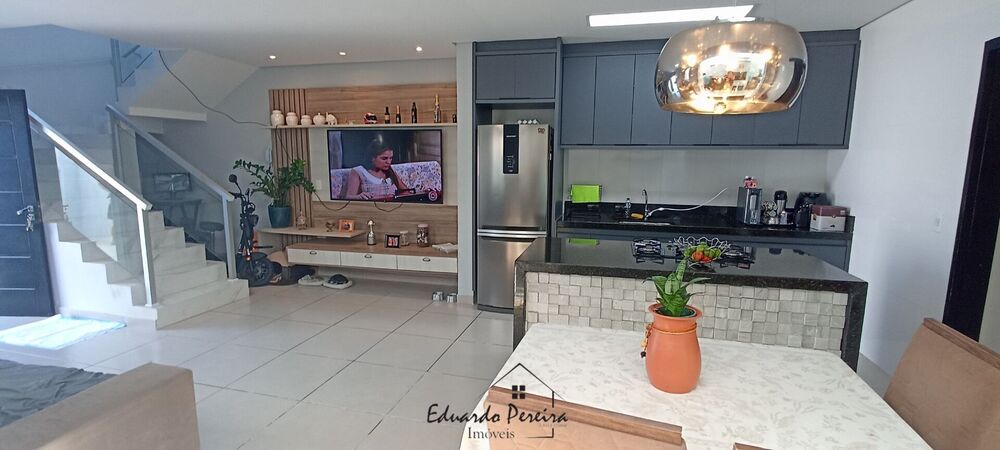 Sobrado, 3 quartos, 102 m² - Foto 1