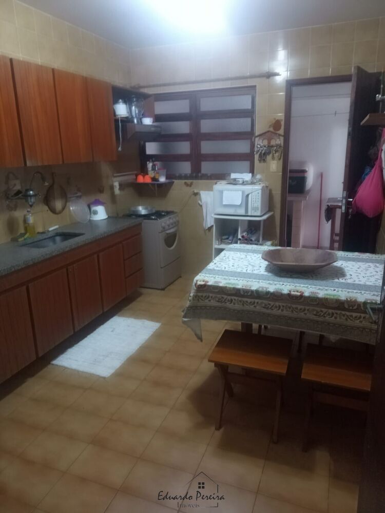 Casa, 3 quartos, 200 m² - Foto 1