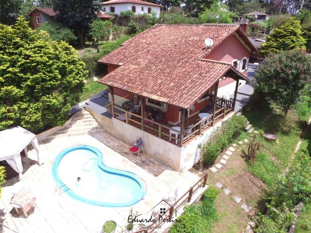 Fazenda à venda com 3 quartos, 1120m² - Foto 1