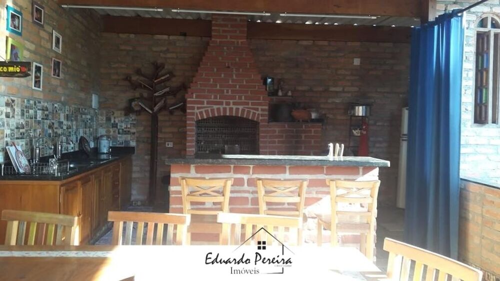 Fazenda à venda com 3 quartos, 1120m² - Foto 2