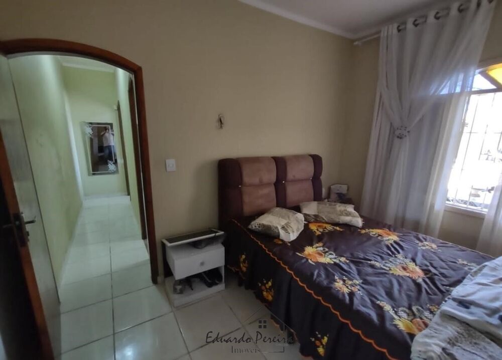 Sobrado, 3 quartos, 212 m² - Foto 1