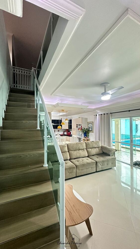 Sobrado, 5 quartos, 174 m² - Foto 2