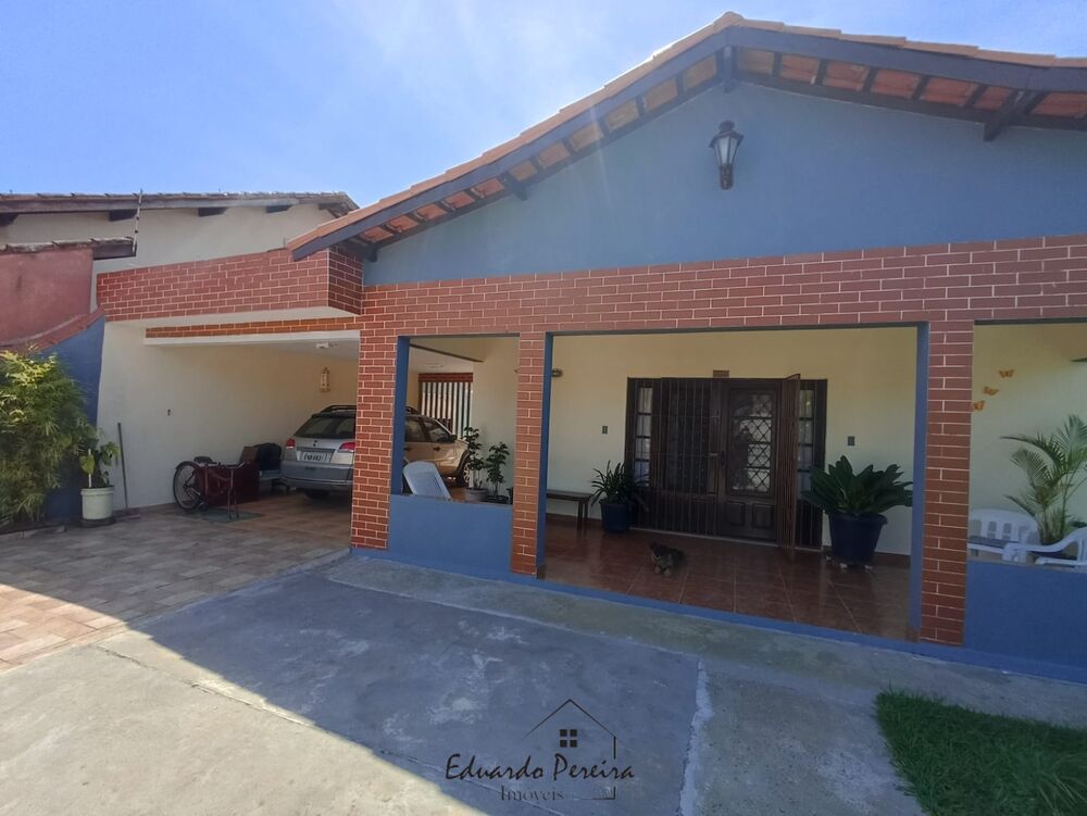 Casa, 5 quartos, 236 m² - Foto 1