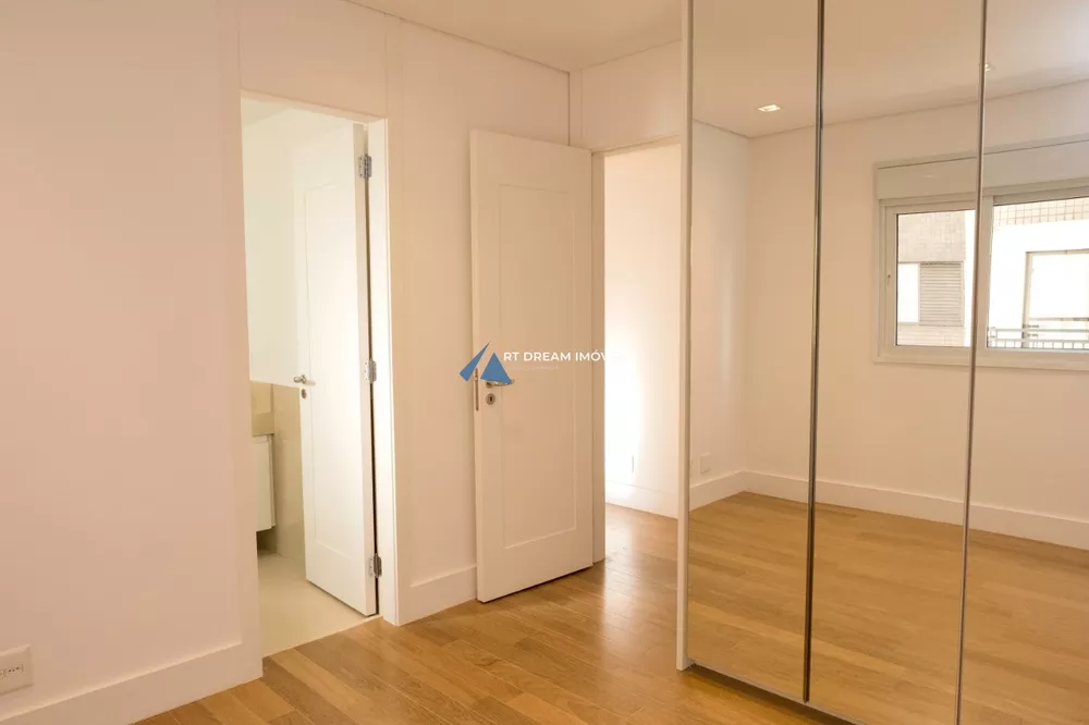 Apartamento, 4 quartos, 275 m² - Foto 1
