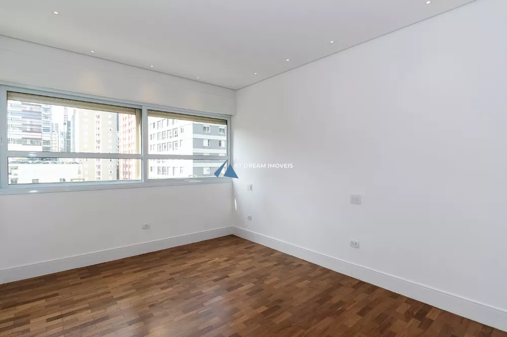 Apartamento, 3 quartos, 213 m² - Foto 1