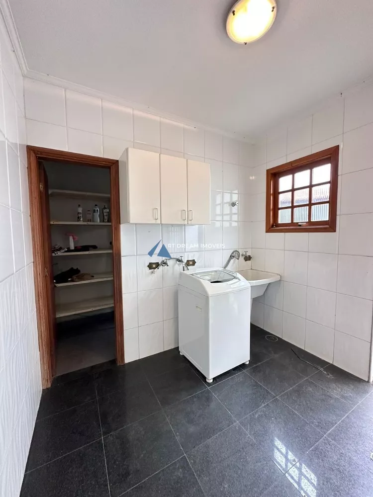 Casa, 3 quartos, 249 m² - Foto 1