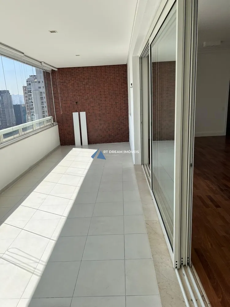 Apartamento, 3 quartos, 151 m² - Foto 2