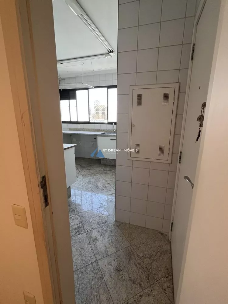 Apartamento, 3 quartos, 240 m² - Foto 1
