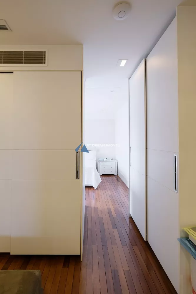Apartamento, 3 quartos, 294 m² - Foto 1