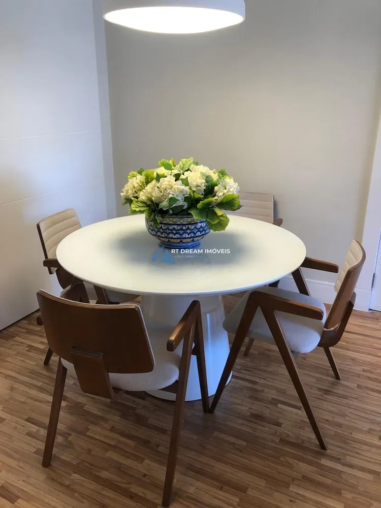 Cobertura, 3 quartos, 209 m² - Foto 2