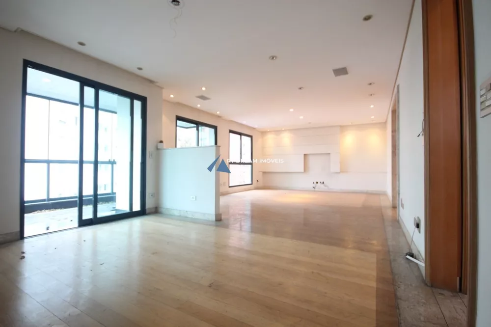 Apartamento, 4 quartos, 202 m² - Foto 1