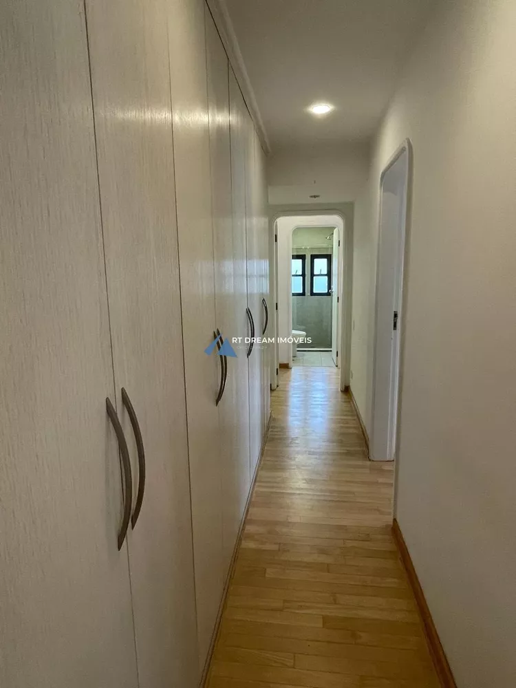 Apartamento, 3 quartos, 209 m² - Foto 1