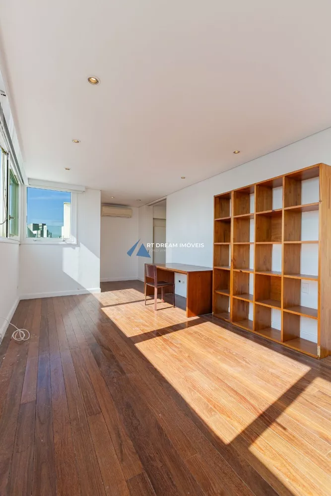 Cobertura, 3 quartos, 180 m² - Foto 1