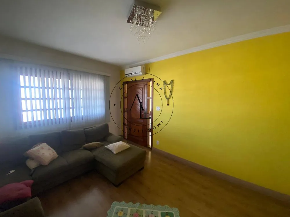 Casa, 3 quartos, 250 m² - Foto 1