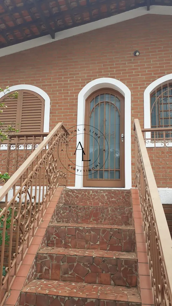 Casa, 3 quartos, 318 m² - Foto 1