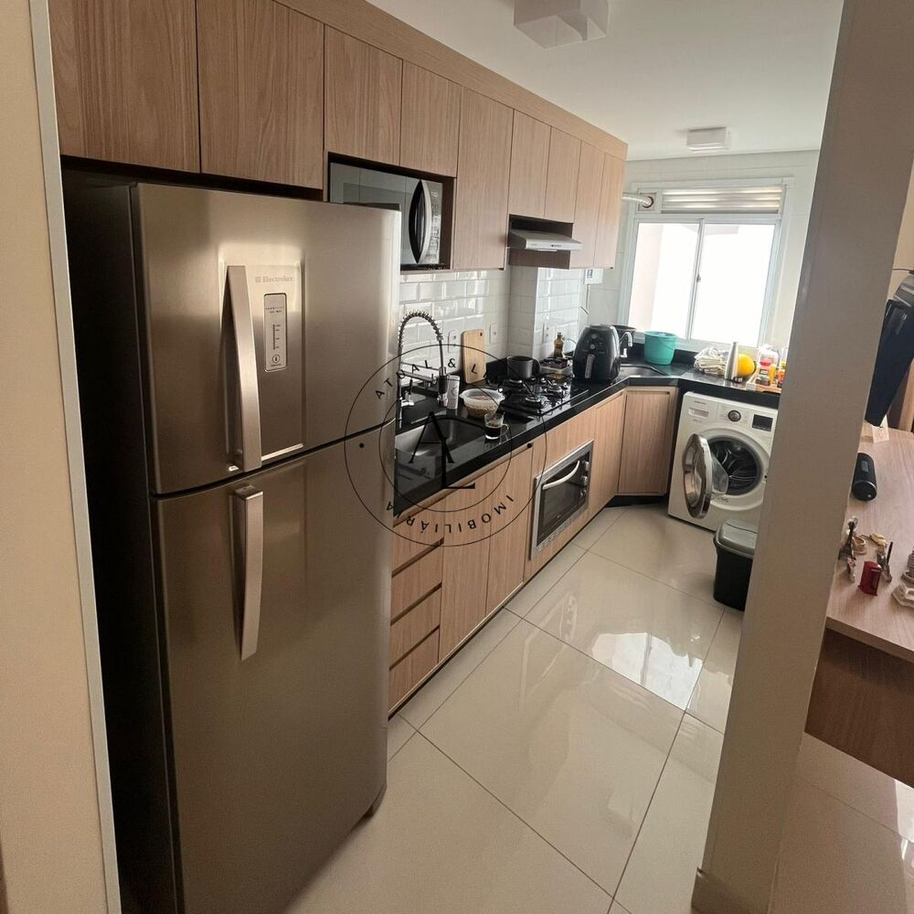 Apartamento à venda com 2 quartos, 43m² - Foto 2
