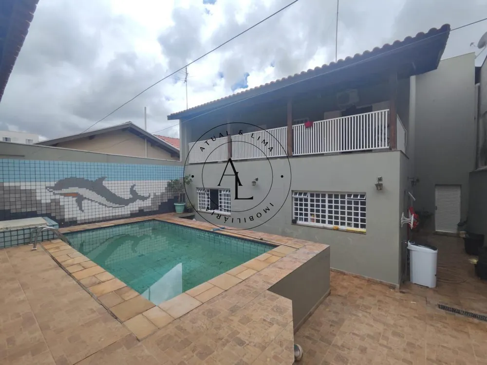 Casa, 3 quartos, 200 m² - Foto 1